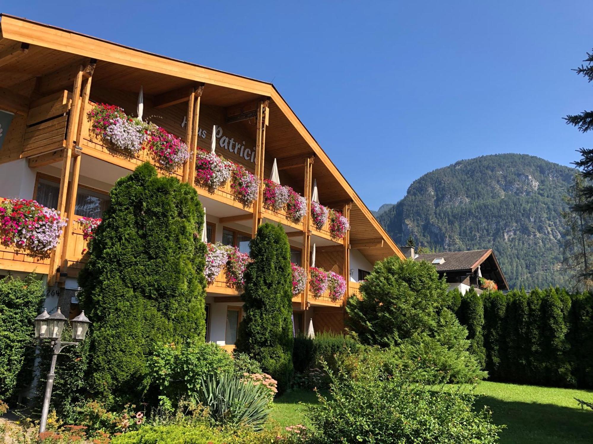 Haus Patricia Hotel Lofer Eksteriør billede