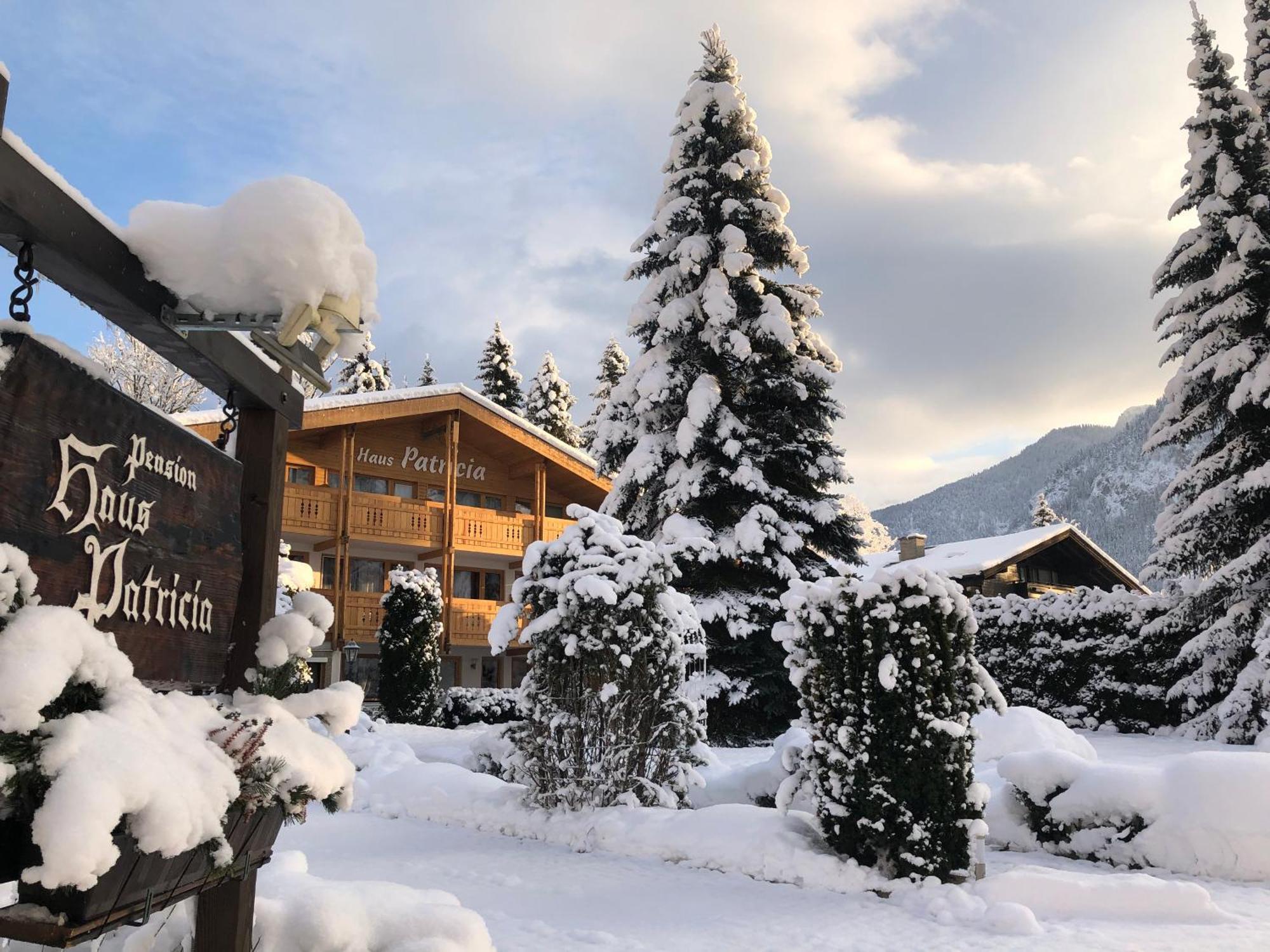 Haus Patricia Hotel Lofer Eksteriør billede