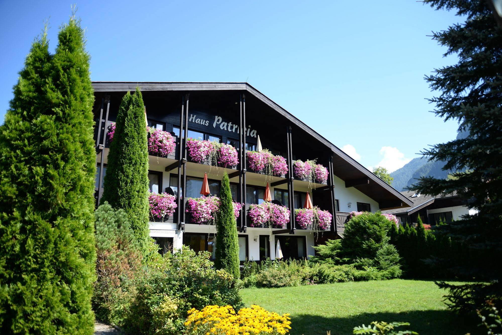 Haus Patricia Hotel Lofer Eksteriør billede